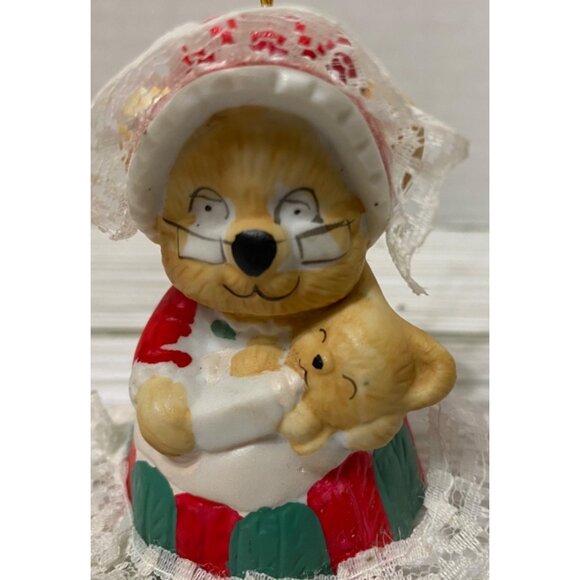 JASCO Bell Christmas Ornament - Grandma Bear feeding Baby - Taiwan - Picture 2 of 6